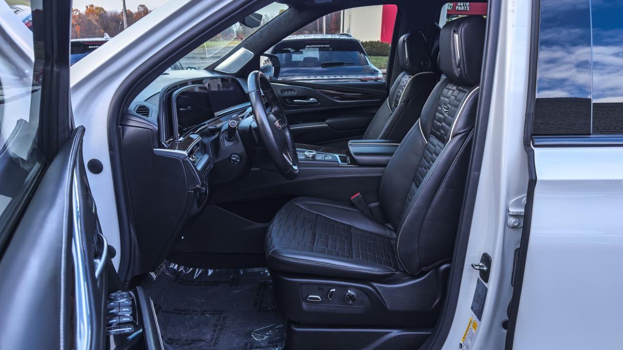 2022 Cadillac Escalade ESV Sport Platinum 4WD Tallmadge OH