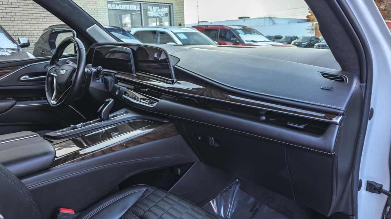 2022 Cadillac Escalade ESV Sport Platinum 4WD Tallmadge OH