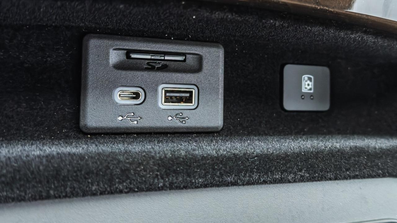 2022 Cadillac Escalade ESV Sport Platinum 4WD Tallmadge OH