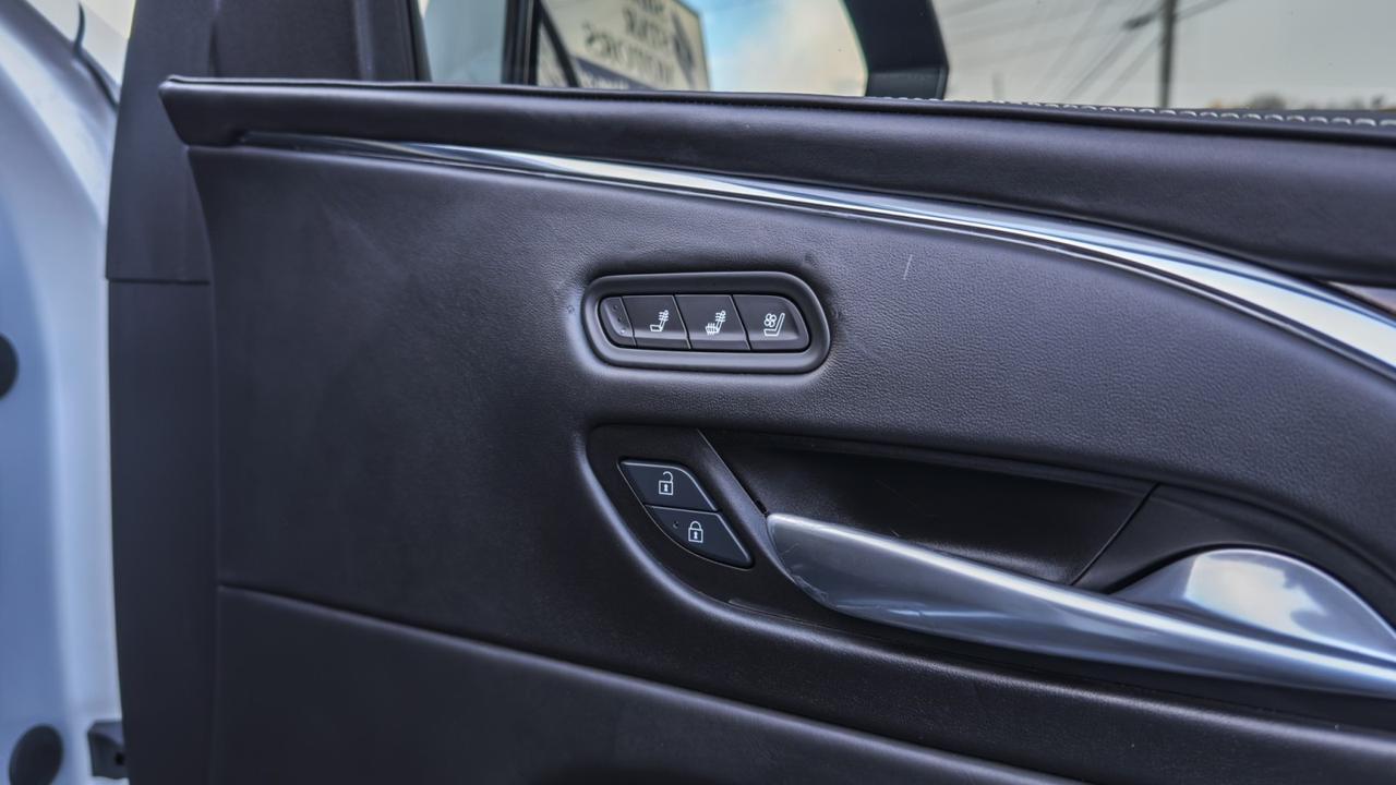 2022 Cadillac Escalade ESV Sport Platinum 4WD Tallmadge OH