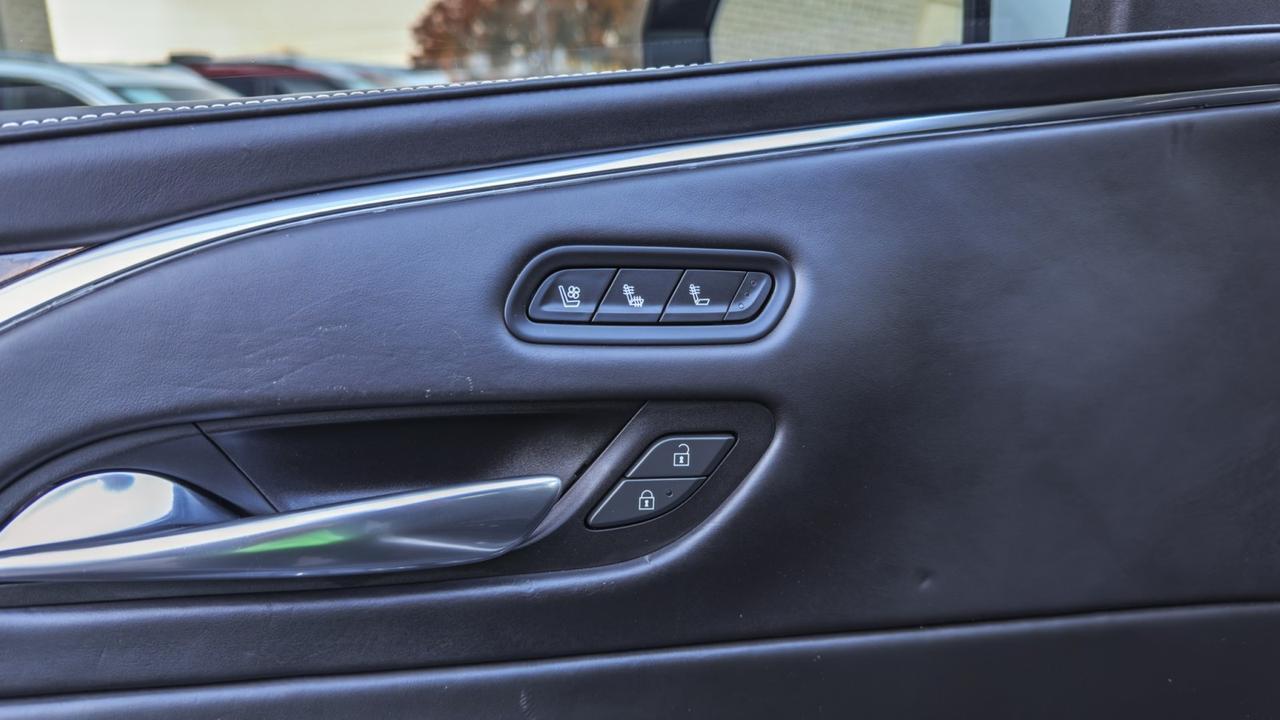 2022 Cadillac Escalade ESV Sport Platinum 4WD Tallmadge OH