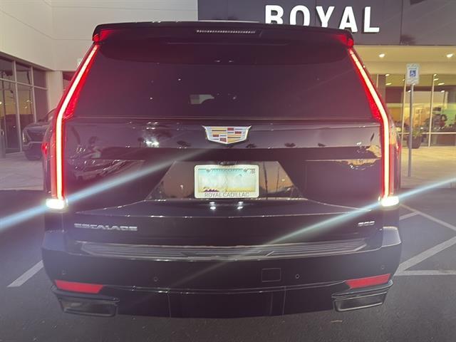 2022 Cadillac Escalade ESV Sport