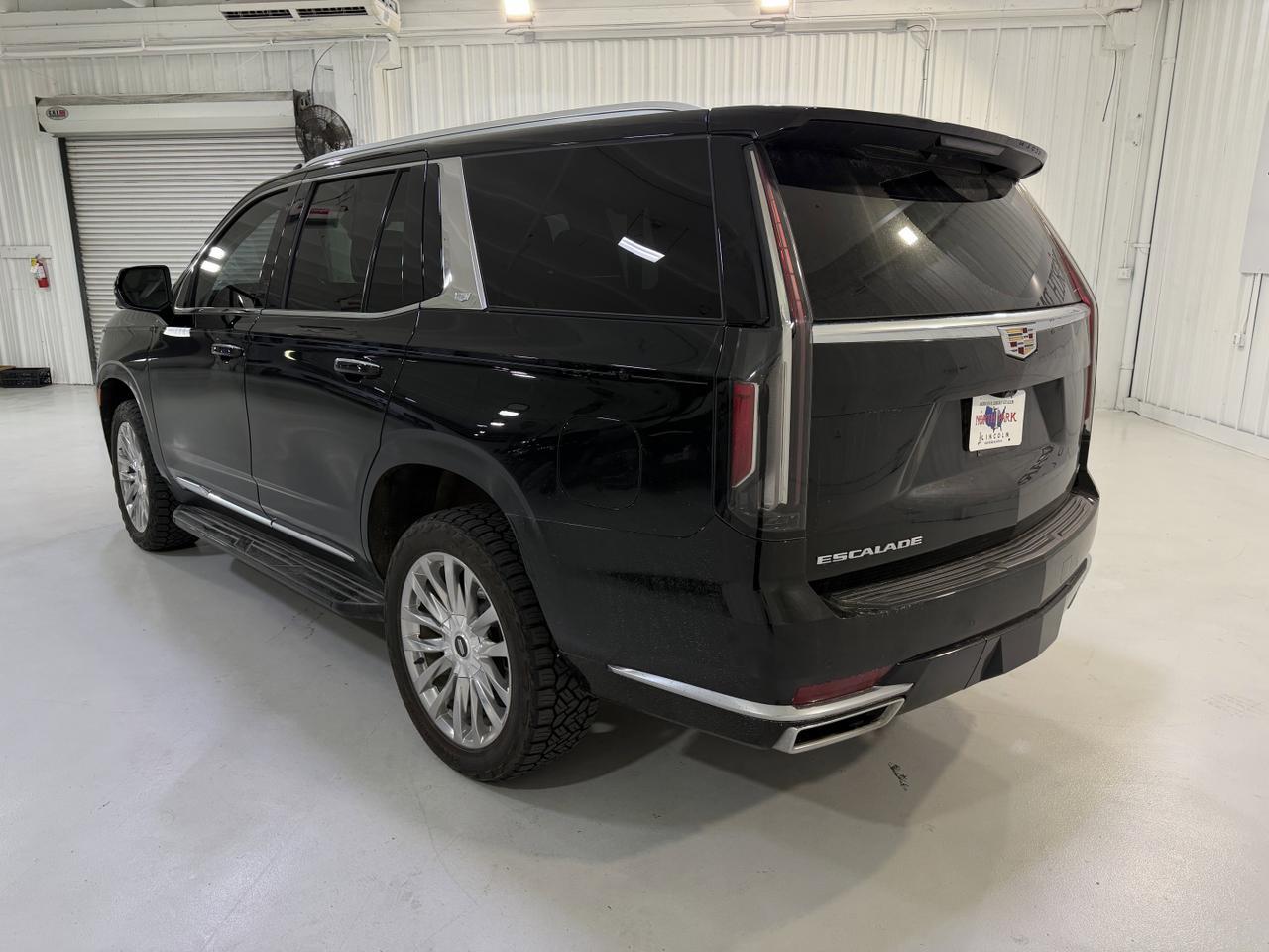 2022 Cadillac Escalade Premium Luxury
