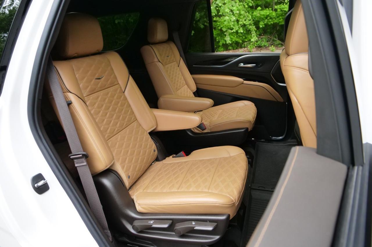 2022 Cadillac Escalade Sport 4WD / Touring Package / Night Vision! Lincolnton NC