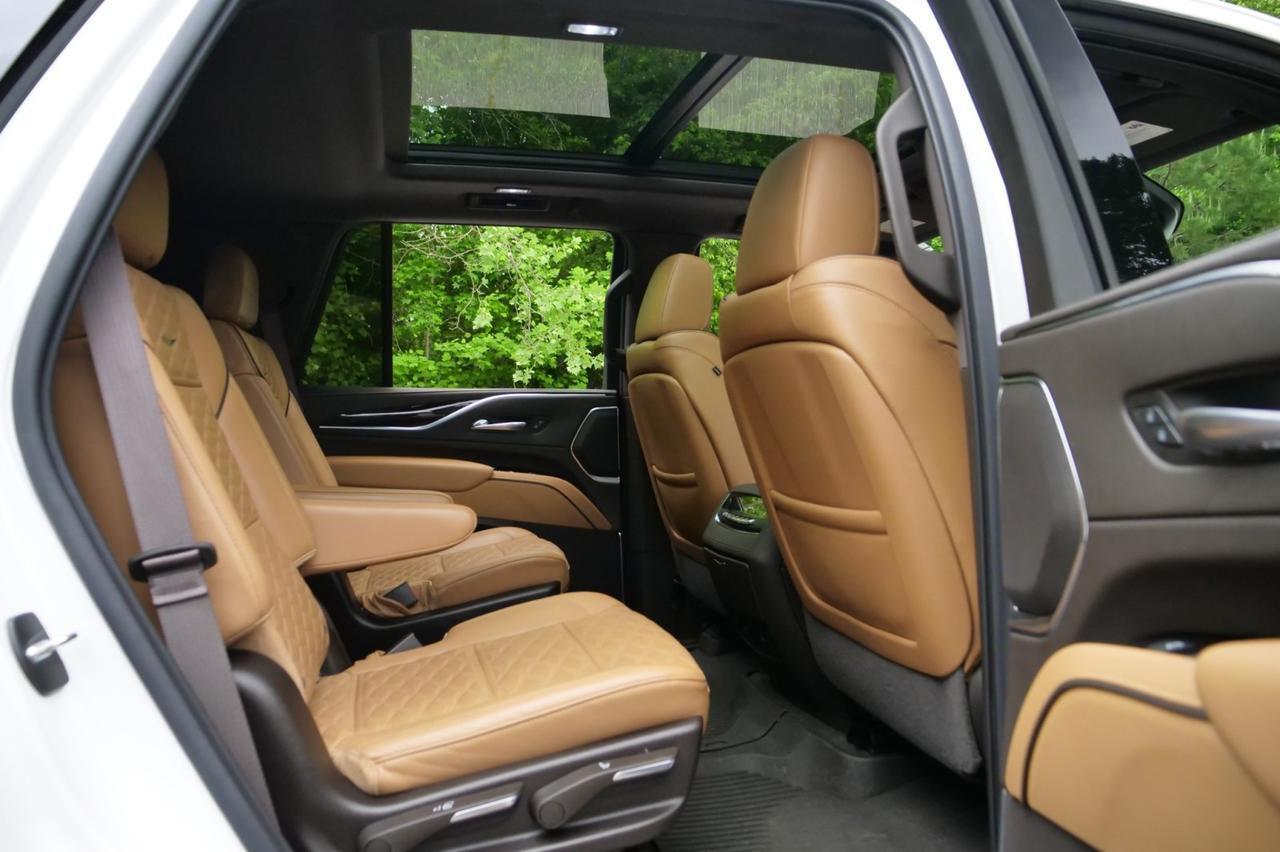 2022 Cadillac Escalade Sport 4WD / Touring Package / Night Vision! Lincolnton NC