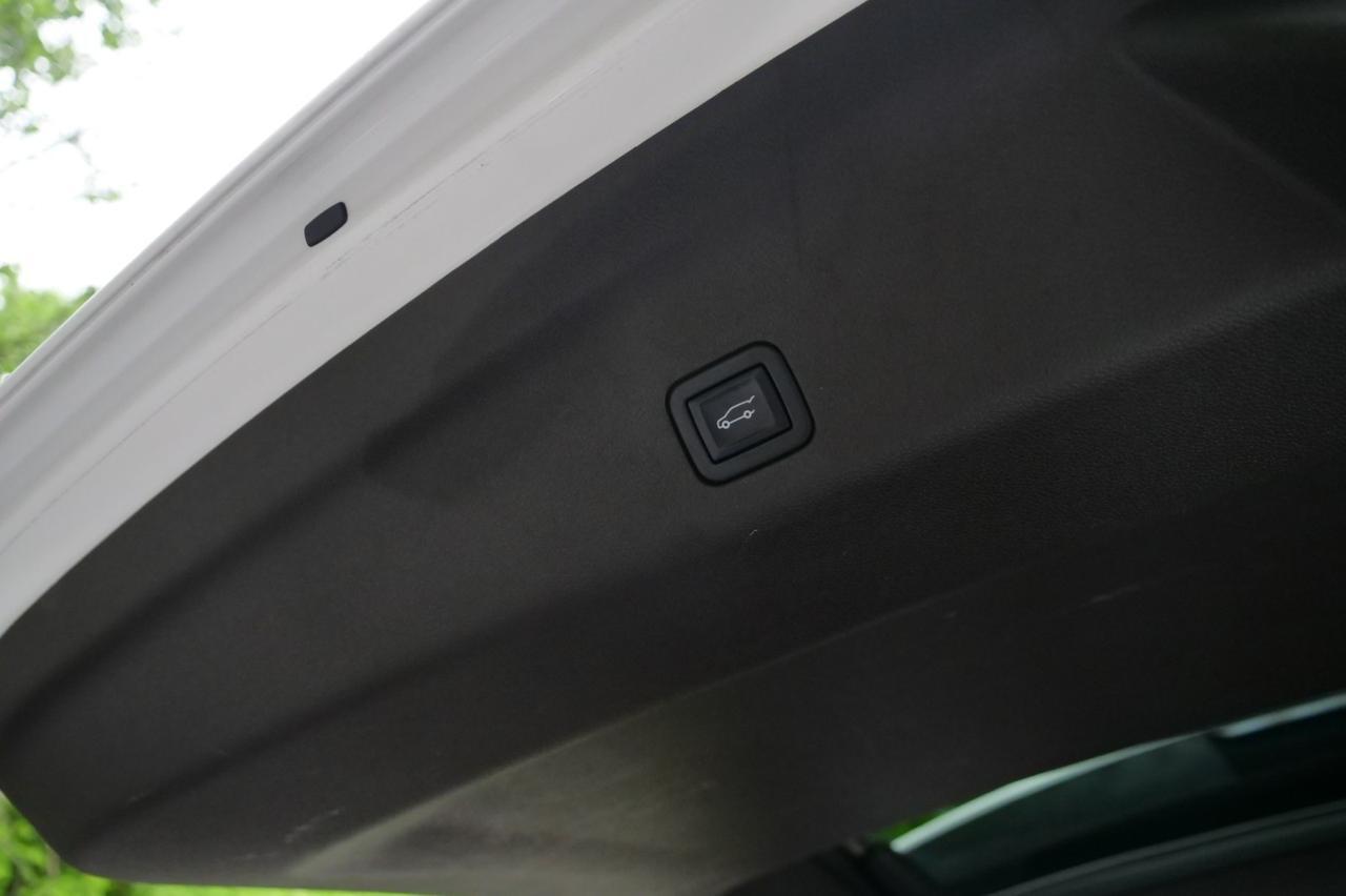 2022 Cadillac Escalade Sport 4WD / Touring Package / Night Vision! Lincolnton NC