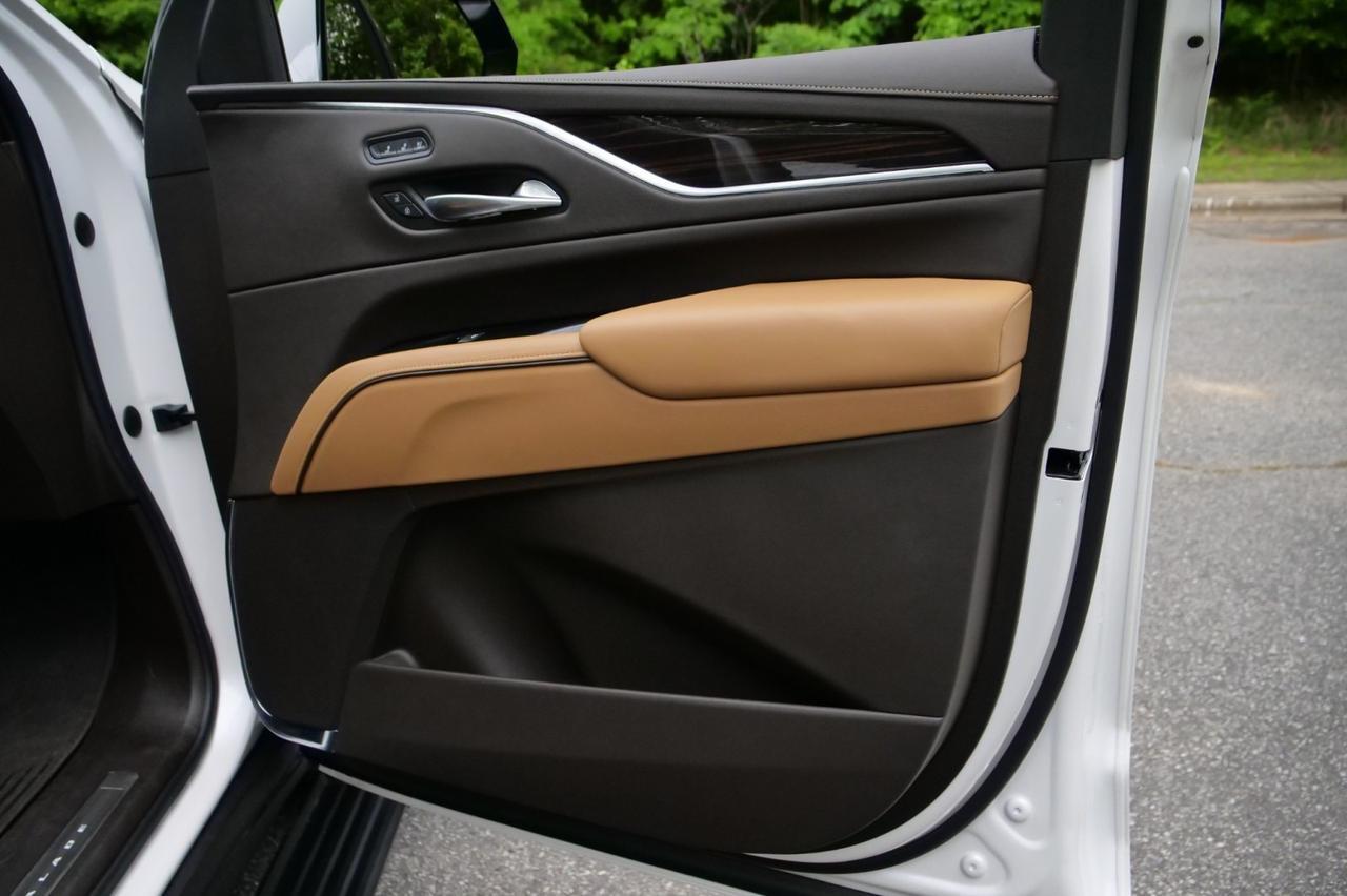 2022 Cadillac Escalade Sport 4WD / Touring Package / Night Vision! Lincolnton NC