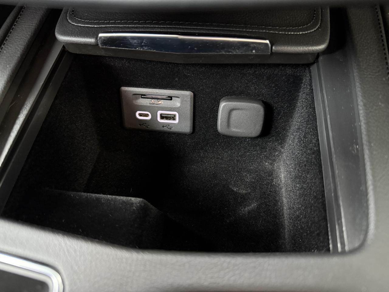 2022 Cadillac XT4 AWD Premium Luxury Knoxville TN
