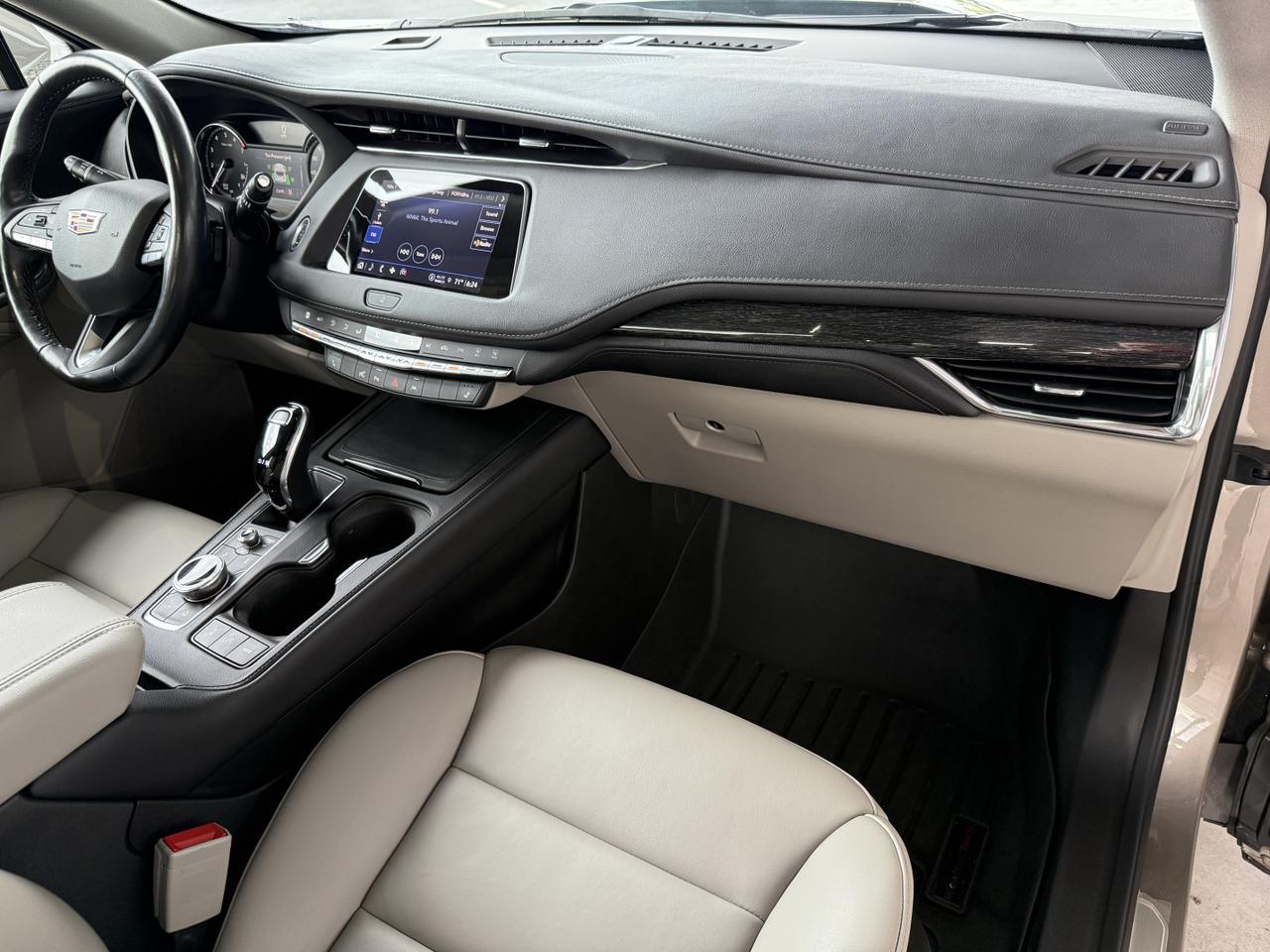 2022 Cadillac XT4 Premium Luxury photo 30