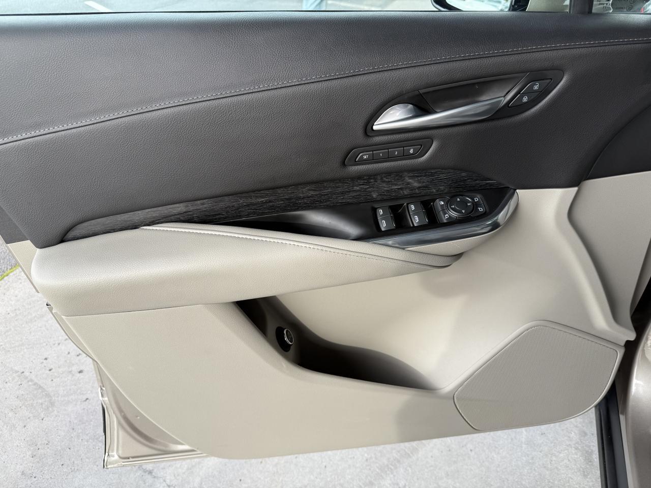 2022 Cadillac XT4 Premium Luxury photo 9