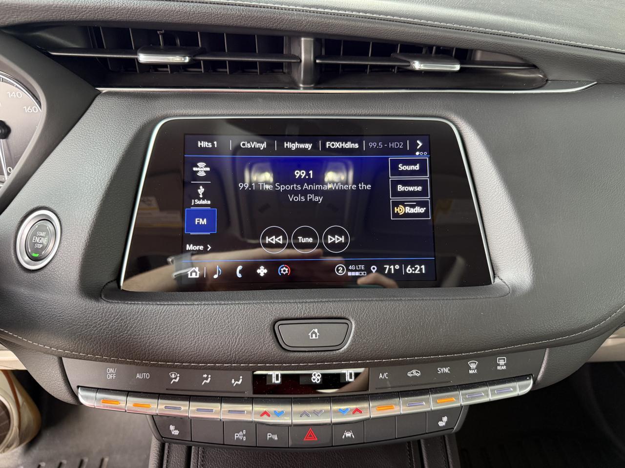 2022 Cadillac XT4 Premium Luxury photo 17