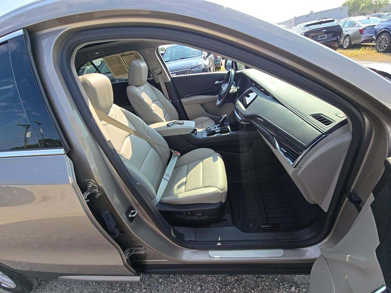 2022 Cadillac XT4 AWD Premium Luxury Knoxville TN