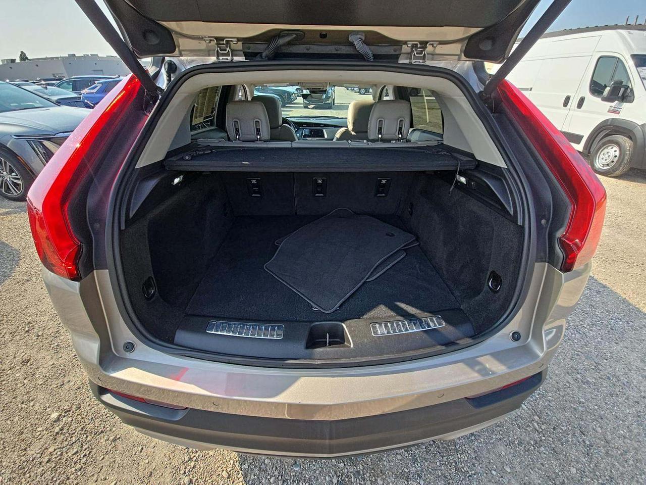 2022 Cadillac XT4 AWD Premium Luxury Knoxville TN