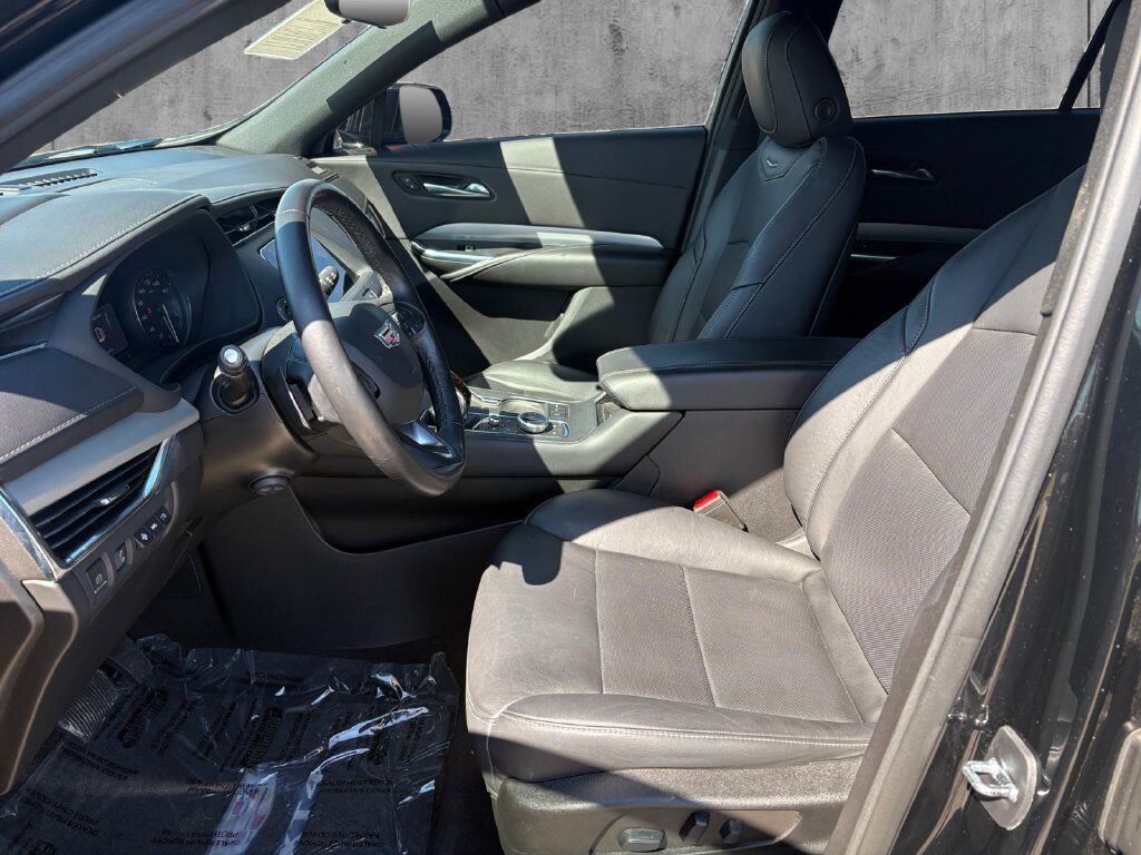 2022 Cadillac XT4 Premium Luxury Hondo TX