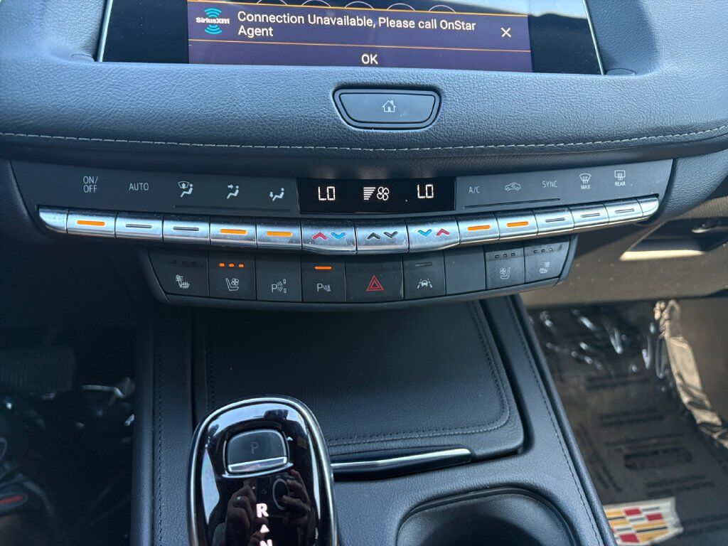 2022 Cadillac XT4 Premium Luxury Hondo TX