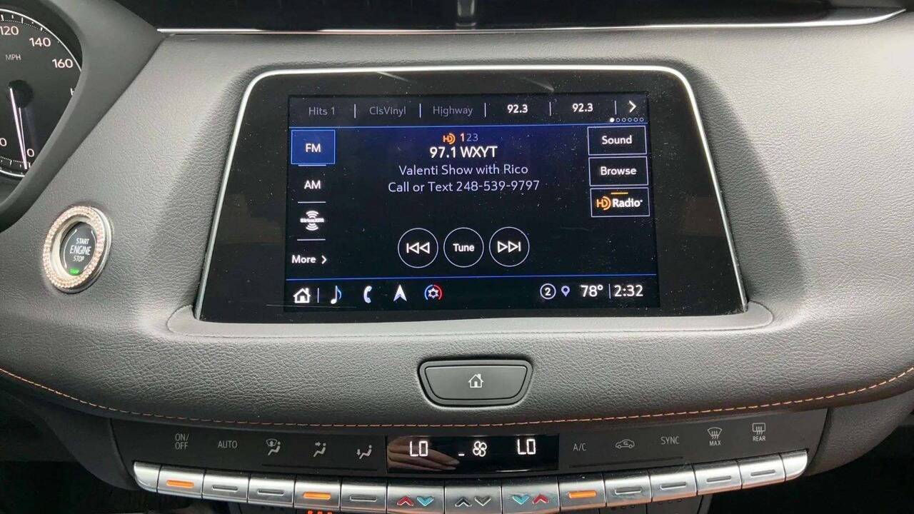 2022 Cadillac XT4 Premium Luxury 4x4 4dr Crossover Chesterfield MI
