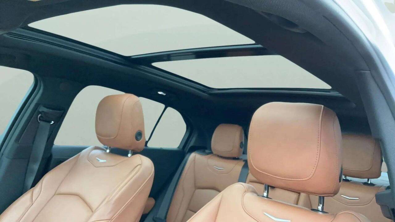 2022 Cadillac XT4 Premium Luxury 4x4 4dr Crossover Chesterfield MI