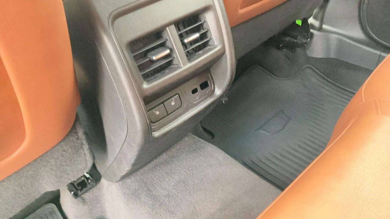 2022 Cadillac XT4 Premium Luxury 4x4 4dr Crossover Chesterfield MI
