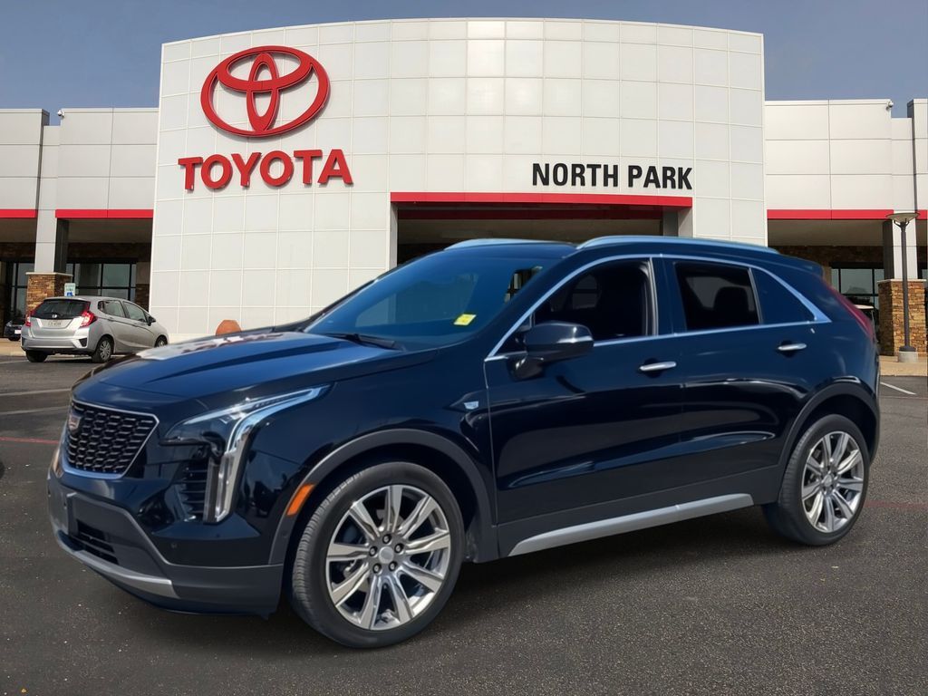 2022 Cadillac XT4 Premium Luxury
