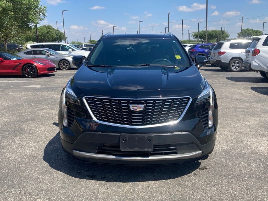 2022 Cadillac XT4 Premium Luxury