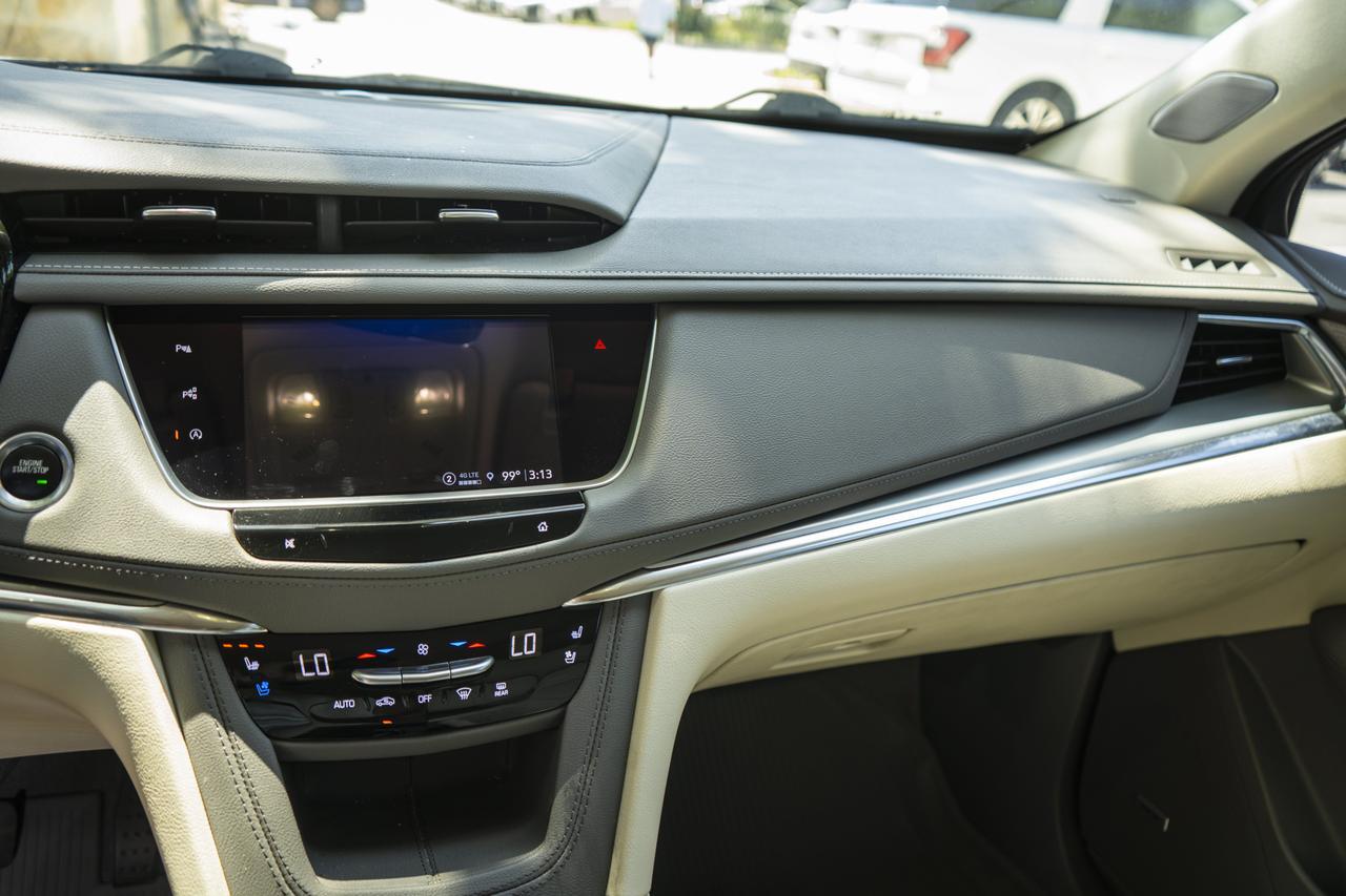 2022 Cadillac XT5 FWD Premium Luxury San Antonio TX