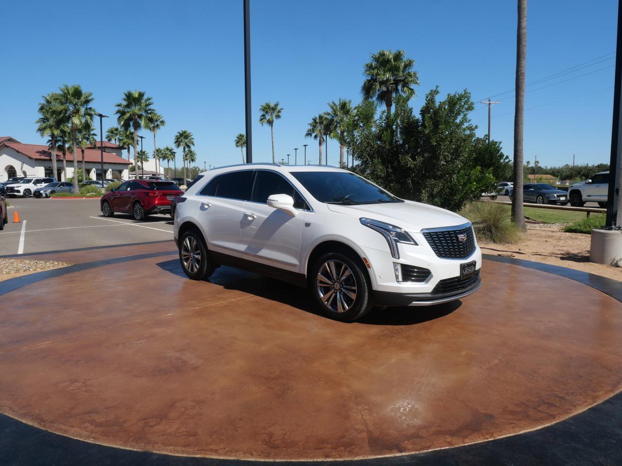2022 Cadillac XT5 FWD Premium Luxury