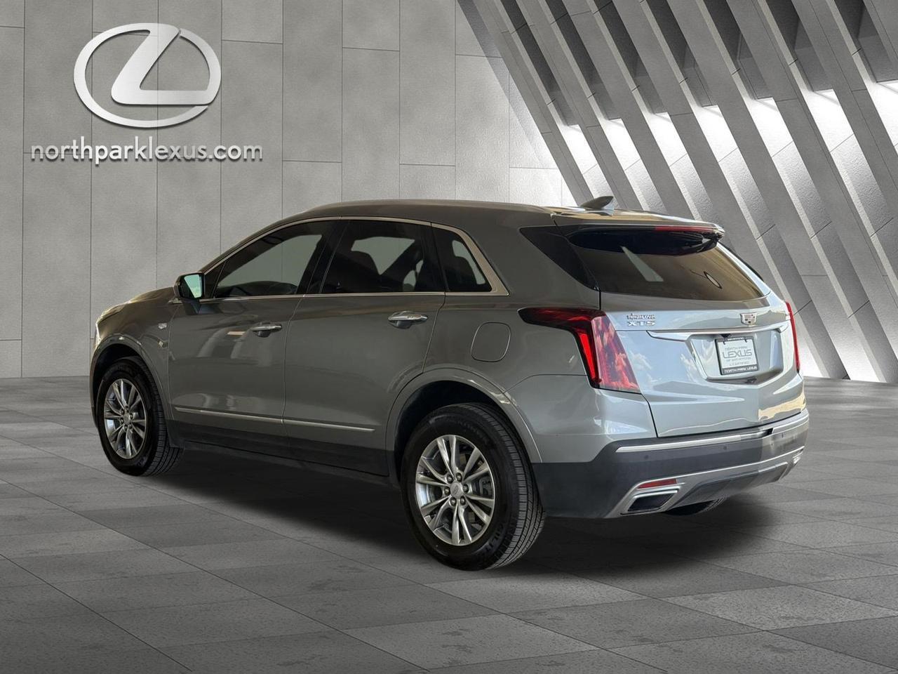 2022 Cadillac XT5 FWD Premium Luxury