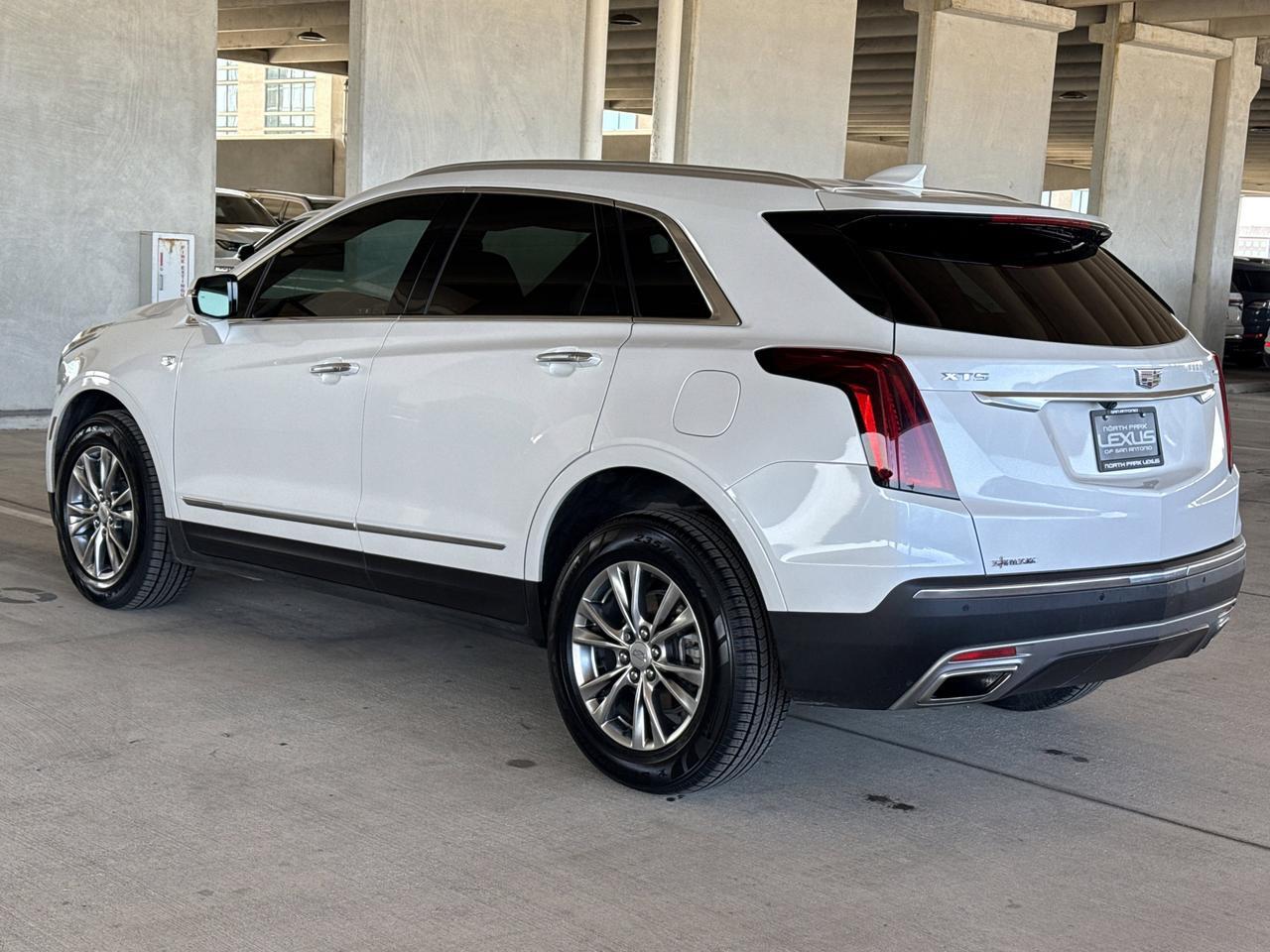 2022 Cadillac XT5 FWD Premium Luxury