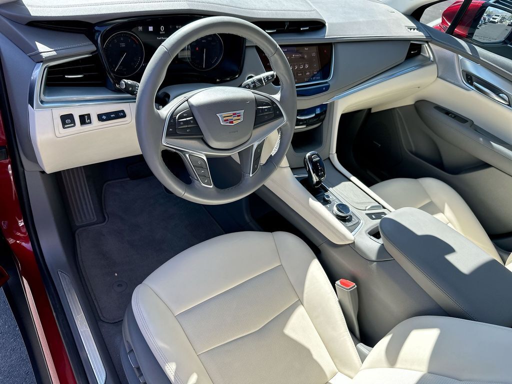 2022 Cadillac XT5 Premium Luxury