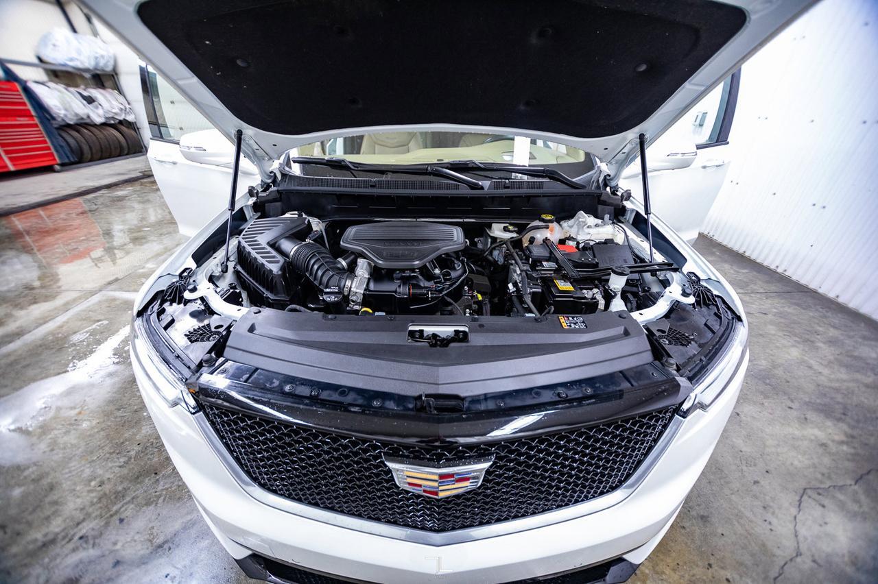 2022 Cadillac XT6 AWD Sport Leather Roof Nav BCam Red Deer AB