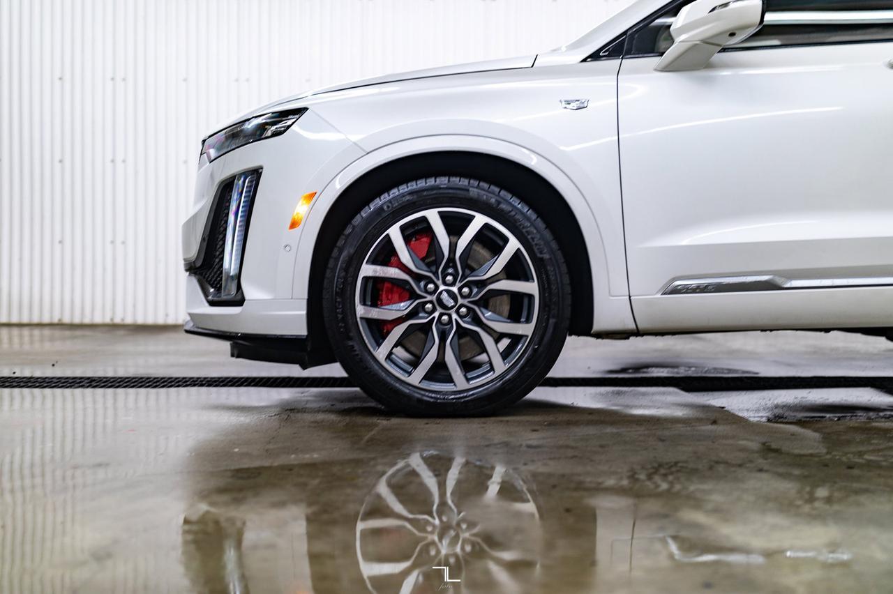 2022 Cadillac XT6 AWD Sport Leather Roof Nav BCam Red Deer AB