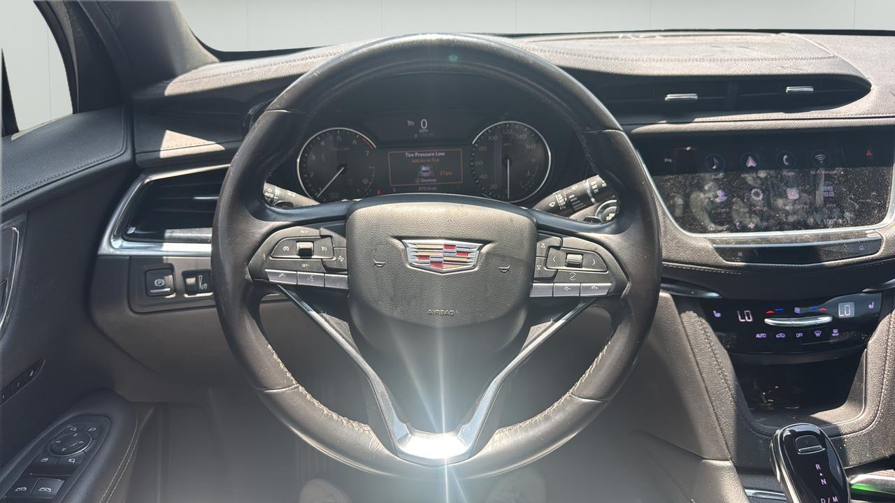 2022 Cadillac XT6 Luxury