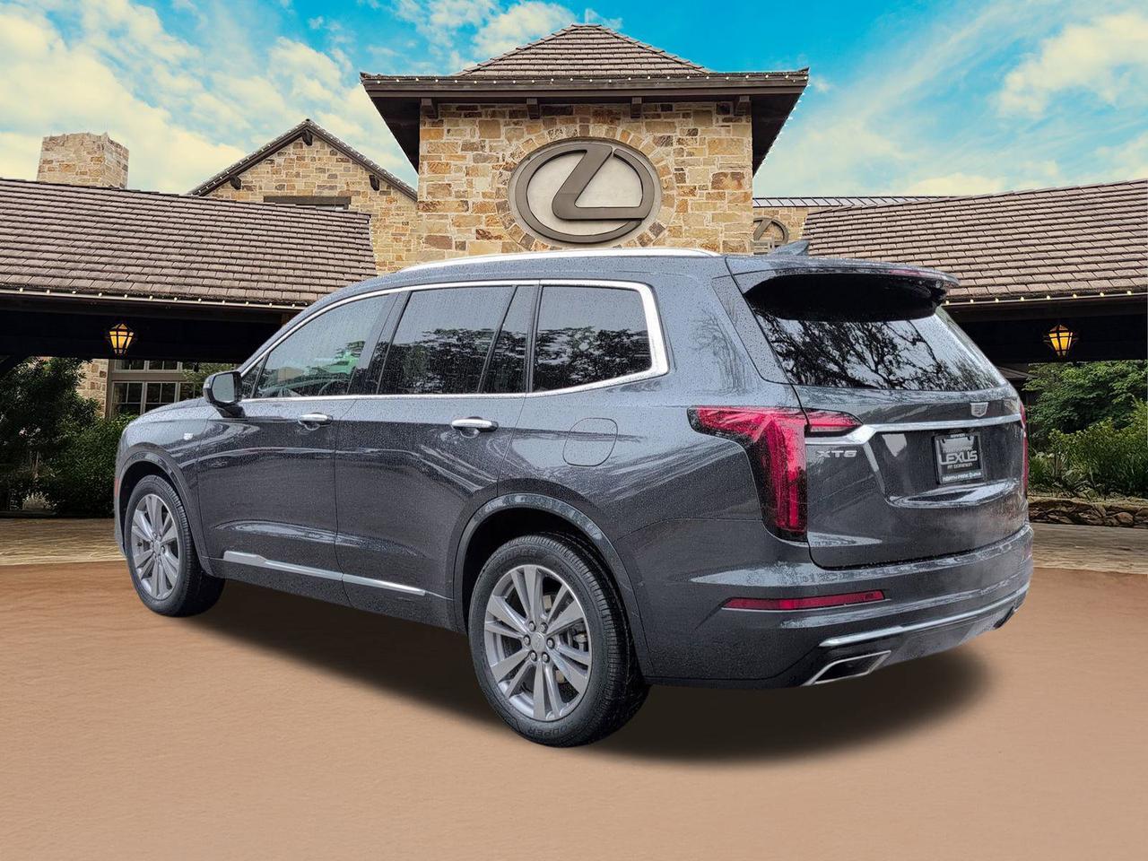 2022 Cadillac XT6 Premium Luxury