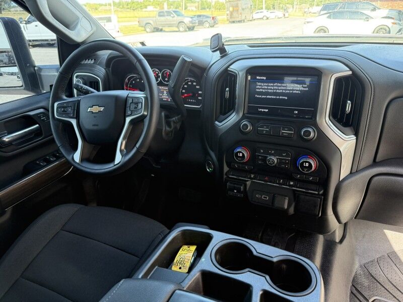 2022 Chevrolet 3500HD DRW 4x4 Diesel CM Flatbed 45k mi's LT Collinsville OK