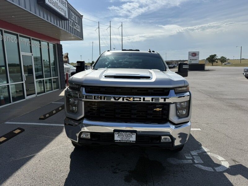 2022 Chevrolet 3500HD DRW 4x4 Diesel CM Flatbed 45k mi's LT Collinsville OK