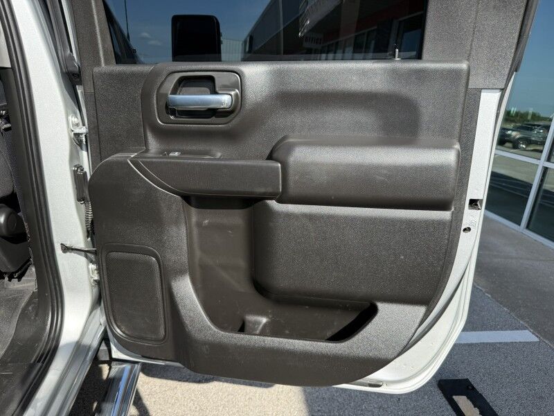 2022 Chevrolet 3500HD DRW 4x4 Diesel CM Flatbed 45k mi's LT Collinsville OK
