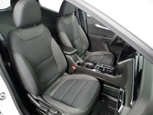 2022 Chevrolet Bolt EUV LT *DRIVER CONFIDENCE PKG, SAFETY ALERTS, BACKUP-CAMERA, 10.2 INCH COLOR TOUCHSCREEN, CRUISE CONTROL, REMOTE START, DC FAST CHARGE, BLUETOOTH, WIRELESS CHARGING, APPLE CARPLAY Round Rock TX