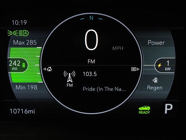 2022 Chevrolet Bolt EUV LT *DRIVER CONFIDENCE PKG, SAFETY ALERTS, BACKUP-CAMERA, 10.2 INCH COLOR TOUCHSCREEN, CRUISE CONTROL, REMOTE START, DC FAST CHARGE, BLUETOOTH, WIRELESS CHARGING, APPLE CARPLAY Round Rock TX