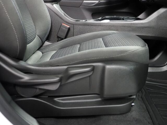 2022 Chevrolet Bolt EUV LT *DRIVER CONFIDENCE PKG, SAFETY ALERTS, BACKUP-CAMERA, 10.2 INCH COLOR TOUCHSCREEN, CRUISE CONTROL, REMOTE START, DC FAST CHARGE, BLUETOOTH, WIRELESS CHARGING, APPLE CARPLAY Round Rock TX