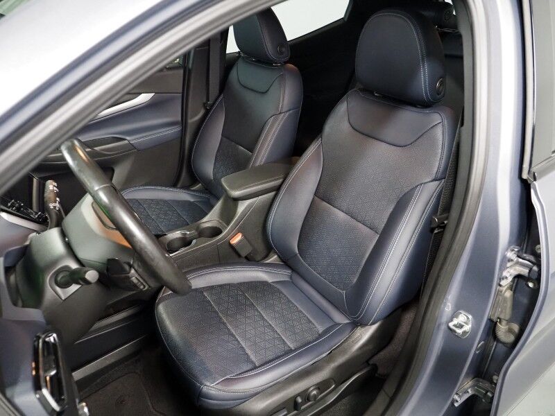 2022 Chevrolet Bolt EUV Premier *PANORAMA MOONROOF, NAVIGATION, ADAPTIVE CRUISE, SAFETY ALERTS, 360 VIEW CAMERAS, 10.2 INCH COLOR TOUCHSCREEN, LEATHER, CLIMATE SEATS, HEATED STEERING, REMOTE START, BOSE, WIRELESS CHARGING, APPLE CARPLAY Round Rock TX