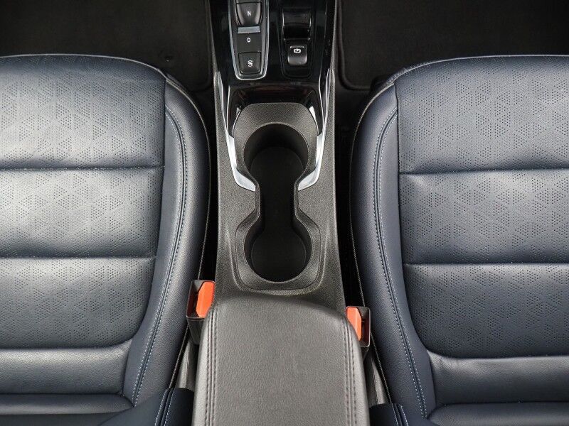 2022 Chevrolet Bolt EUV Premier *PANORAMA MOONROOF, NAVIGATION, ADAPTIVE CRUISE, SAFETY ALERTS, 360 VIEW CAMERAS, 10.2 INCH COLOR TOUCHSCREEN, LEATHER, CLIMATE SEATS, HEATED STEERING, REMOTE START, BOSE, WIRELESS CHARGING, APPLE CARPLAY Round Rock TX