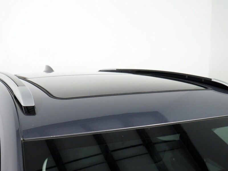 2022 Chevrolet Bolt EUV Premier *PANORAMA MOONROOF, NAVIGATION, ADAPTIVE CRUISE, SAFETY ALERTS, 360 VIEW CAMERAS, 10.2 INCH COLOR TOUCHSCREEN, LEATHER, CLIMATE SEATS, HEATED STEERING, REMOTE START, BOSE, WIRELESS CHARGING, APPLE CARPLAY Round Rock TX