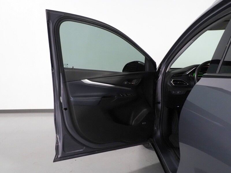 2022 Chevrolet Bolt EUV Premier *PANORAMA MOONROOF, NAVIGATION, ADAPTIVE CRUISE, SAFETY ALERTS, 360 VIEW CAMERAS, 10.2 INCH COLOR TOUCHSCREEN, LEATHER, CLIMATE SEATS, HEATED STEERING, REMOTE START, BOSE, WIRELESS CHARGING, APPLE CARPLAY Round Rock TX