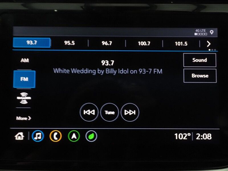 2022 Chevrolet Bolt EUV Premier *PANORAMA MOONROOF, NAVIGATION, ADAPTIVE CRUISE, SAFETY ALERTS, 360 VIEW CAMERAS, 10.2 INCH COLOR TOUCHSCREEN, LEATHER, CLIMATE SEATS, HEATED STEERING, REMOTE START, BOSE, WIRELESS CHARGING, APPLE CARPLAY Round Rock TX