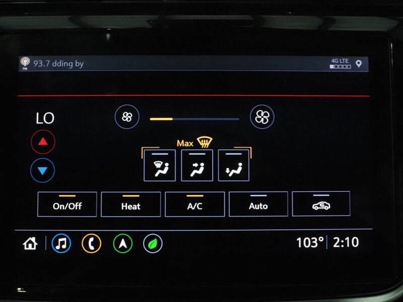 2022 Chevrolet Bolt EUV Premier *PANORAMA MOONROOF, NAVIGATION, ADAPTIVE CRUISE, SAFETY ALERTS, 360 VIEW CAMERAS, 10.2 INCH COLOR TOUCHSCREEN, LEATHER, CLIMATE SEATS, HEATED STEERING, REMOTE START, BOSE, WIRELESS CHARGING, APPLE CARPLAY Round Rock TX