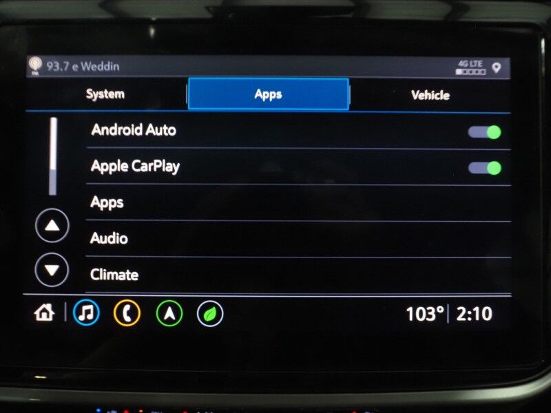 2022 Chevrolet Bolt EUV Premier *PANORAMA MOONROOF, NAVIGATION, ADAPTIVE CRUISE, SAFETY ALERTS, 360 VIEW CAMERAS, 10.2 INCH COLOR TOUCHSCREEN, LEATHER, CLIMATE SEATS, HEATED STEERING, REMOTE START, BOSE, WIRELESS CHARGING, APPLE CARPLAY Round Rock TX