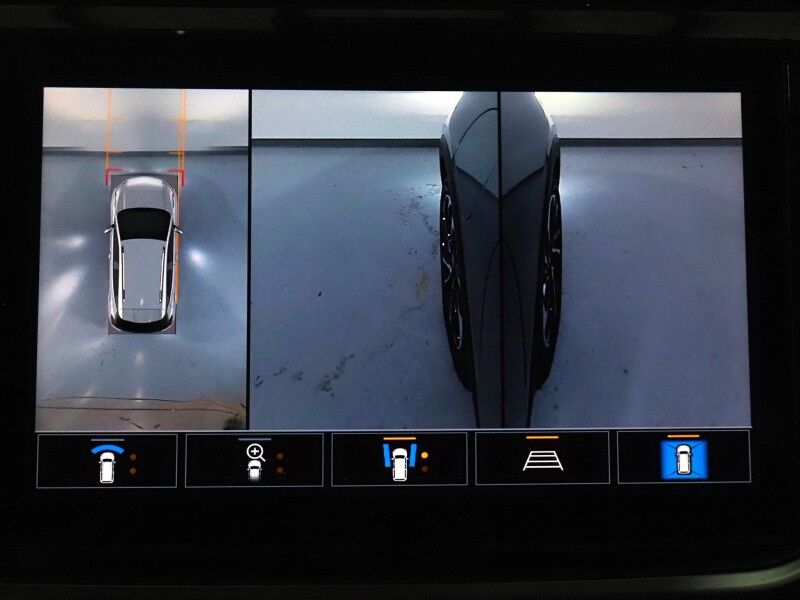 2022 Chevrolet Bolt EUV Premier *PANORAMA MOONROOF, NAVIGATION, ADAPTIVE CRUISE, SAFETY ALERTS, 360 VIEW CAMERAS, 10.2 INCH COLOR TOUCHSCREEN, LEATHER, CLIMATE SEATS, HEATED STEERING, REMOTE START, BOSE, WIRELESS CHARGING, APPLE CARPLAY Round Rock TX