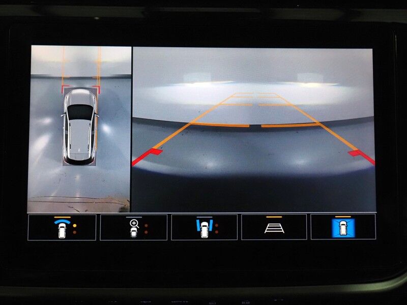 2022 Chevrolet Bolt EUV Premier *PANORAMA MOONROOF, NAVIGATION, ADAPTIVE CRUISE, SAFETY ALERTS, 360 VIEW CAMERAS, 10.2 INCH COLOR TOUCHSCREEN, LEATHER, CLIMATE SEATS, HEATED STEERING, REMOTE START, BOSE, WIRELESS CHARGING, APPLE CARPLAY Round Rock TX