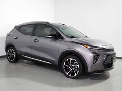 2022_Chevrolet_Bolt EUV Premier_*PANORAMA MOONROOF, NAVIGATION, ADAPTIVE CRUISE, SAFETY ALERTS, 360 VIEW CAMERAS, 10.2 INCH COLOR TOUCHSCREEN, LEATHER, CLIMATE SEATS, HEATED STEERING, REMOTE START, BOSE, WIRELESS CHARGING, APPLE CARPLAY_ Round Rock TX