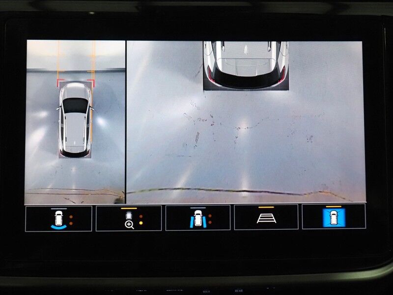 2022 Chevrolet Bolt EUV Premier *PANORAMA MOONROOF, NAVIGATION, ADAPTIVE CRUISE, SAFETY ALERTS, 360 VIEW CAMERAS, 10.2 INCH COLOR TOUCHSCREEN, LEATHER, CLIMATE SEATS, HEATED STEERING, REMOTE START, BOSE, WIRELESS CHARGING, APPLE CARPLAY Round Rock TX